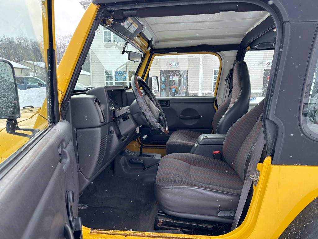 2000 Jeep Wrangler Image 10