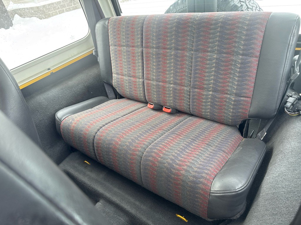 2000 Jeep Wrangler Image 11