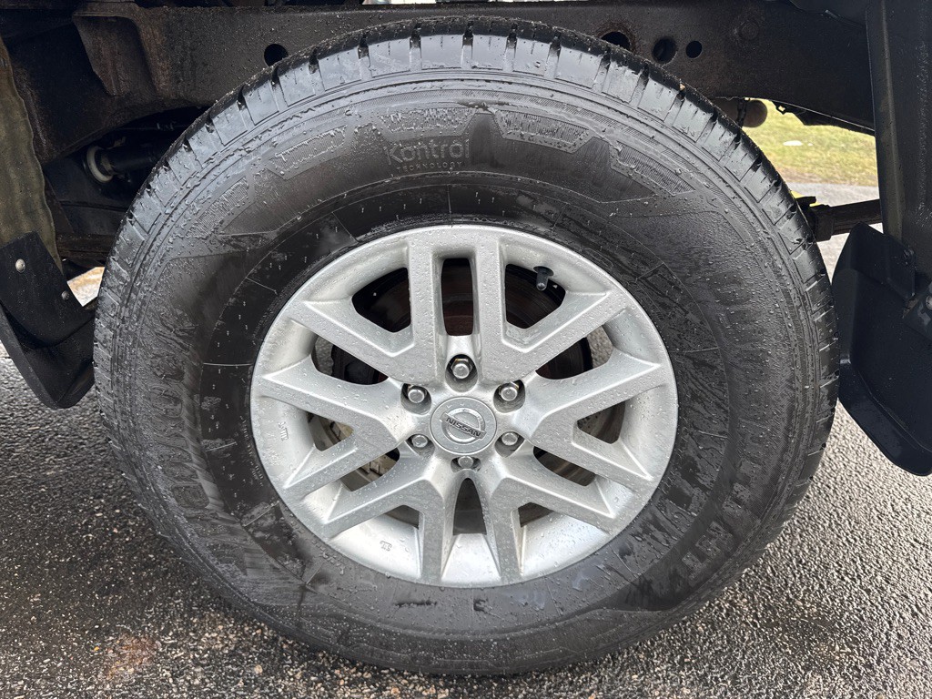 2014 Nissan Frontier Image 9