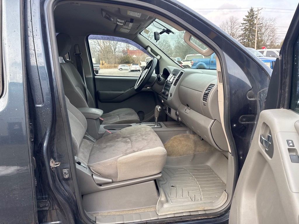 2014 Nissan Frontier Image 12