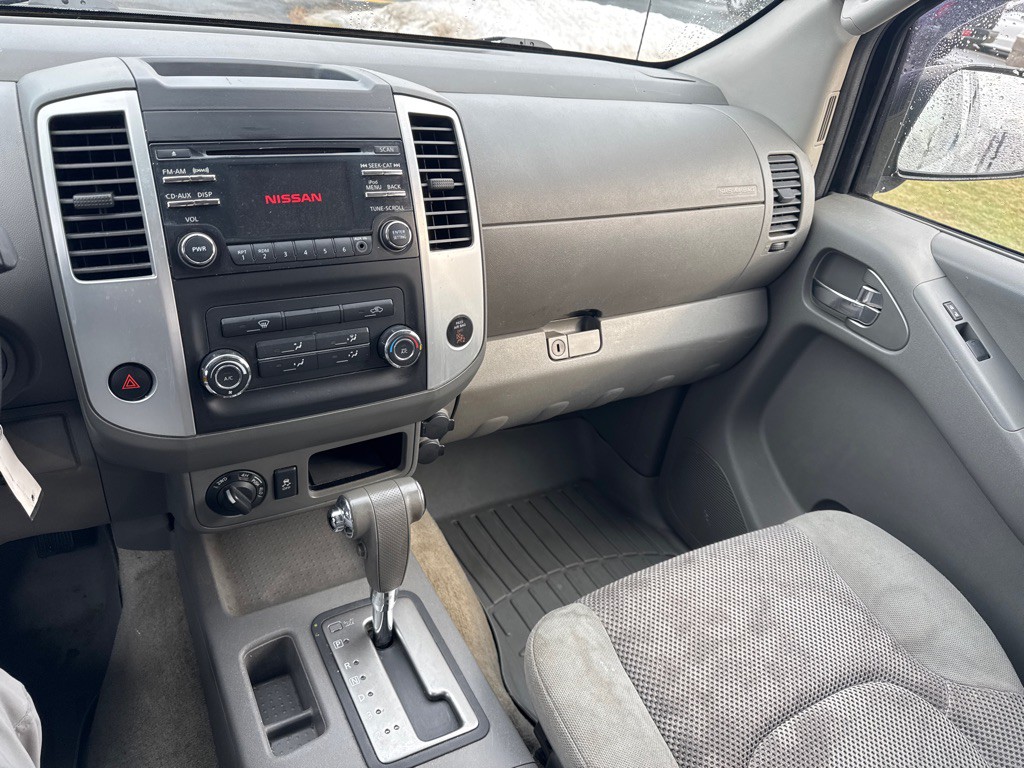 2014 Nissan Frontier Image 15