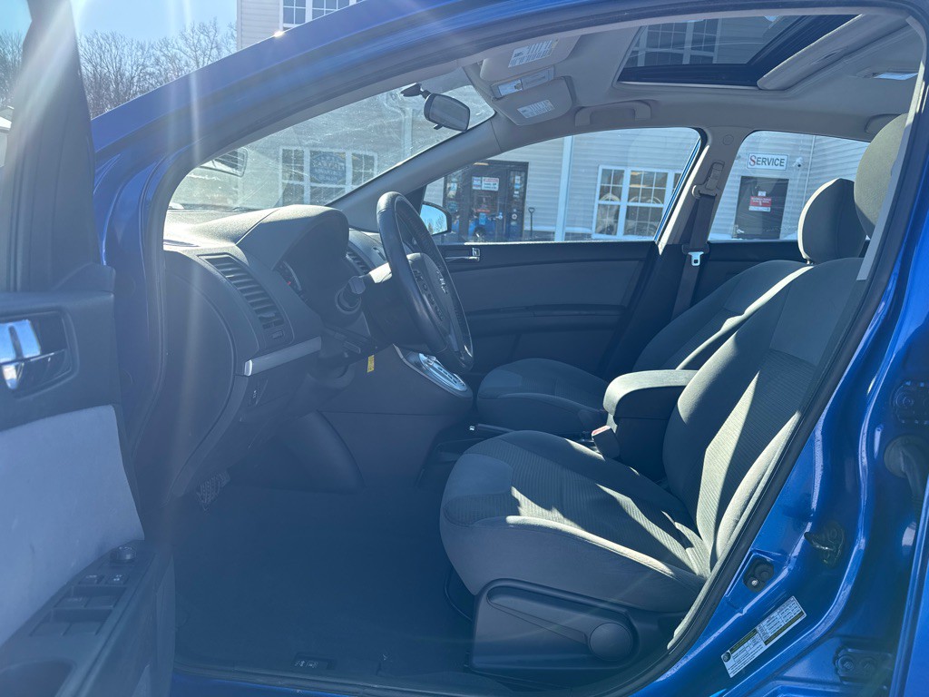 2012 Nissan Sentra Image 9