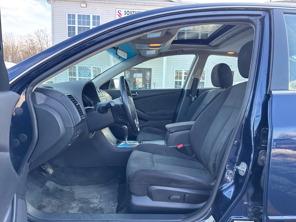 2012 Nissan Altima Image 10