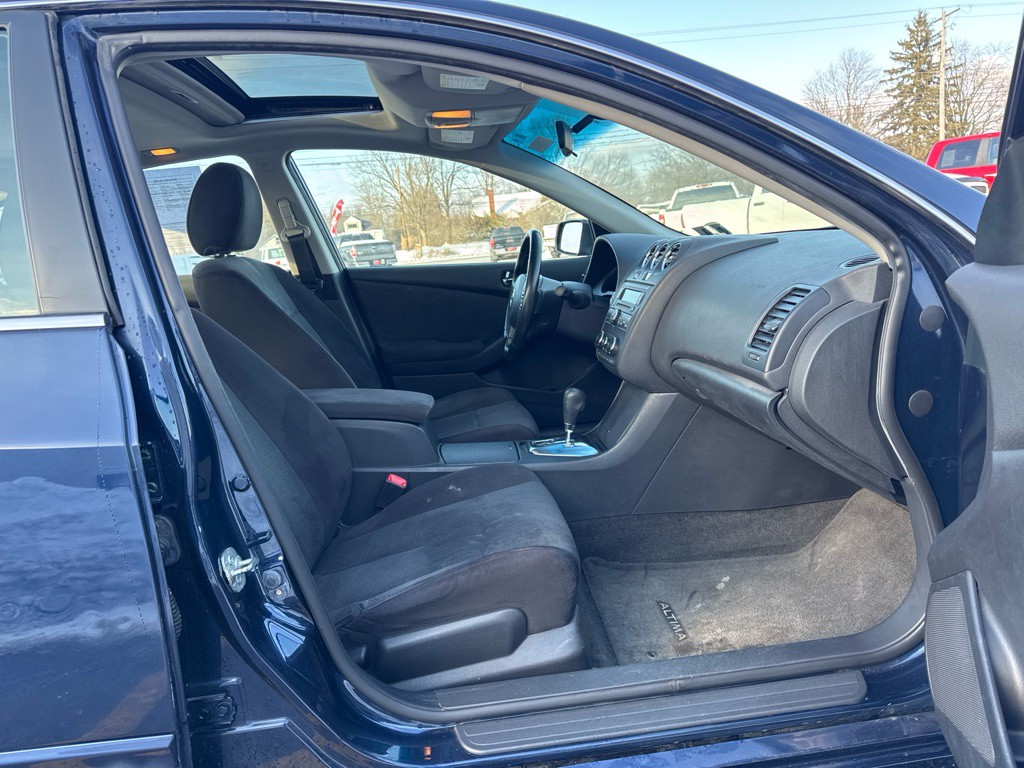 2012 Nissan Altima Image 12
