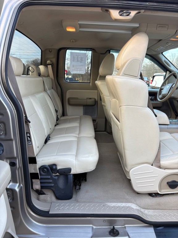 2004 Ford F-150 Image 12