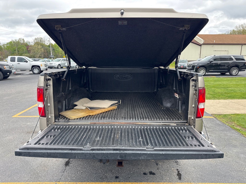 2004 Ford F-150 Image 8