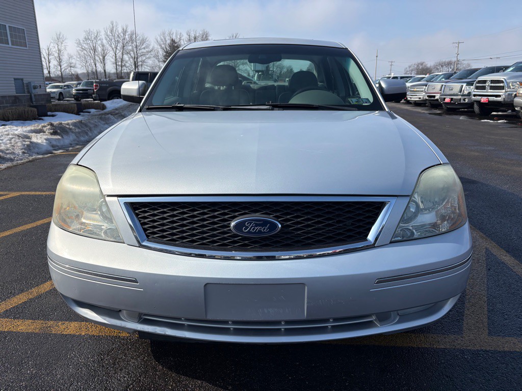 2005 Ford Five Hundred Image 3