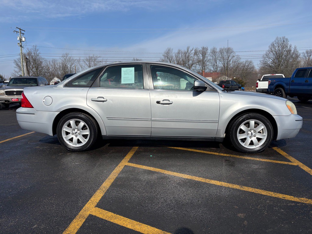 2005 Ford Five Hundred Image 5