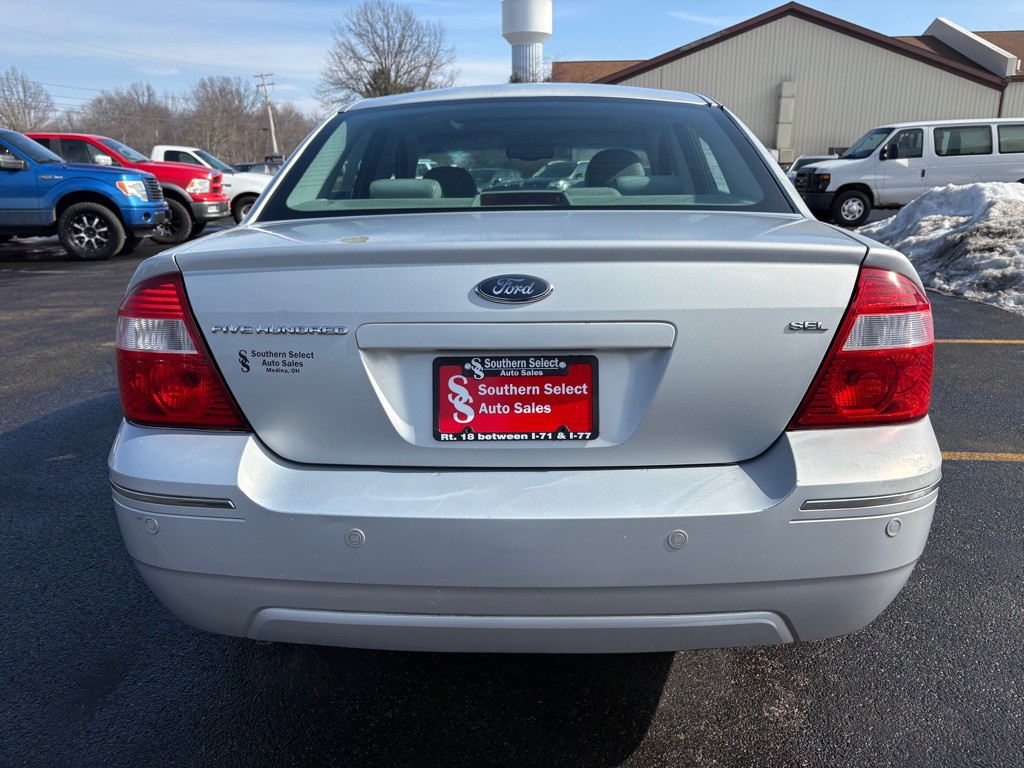 2005 Ford Five Hundred Image 7