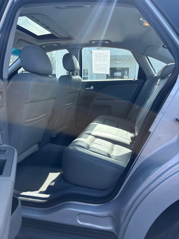 2005 Ford Five Hundred Image 10