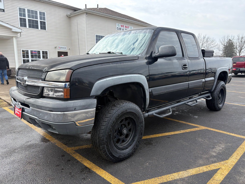 2004 Chevrolet Silverado 1500 Image 2