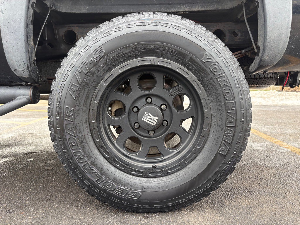 2004 Chevrolet Silverado 1500 Image 10