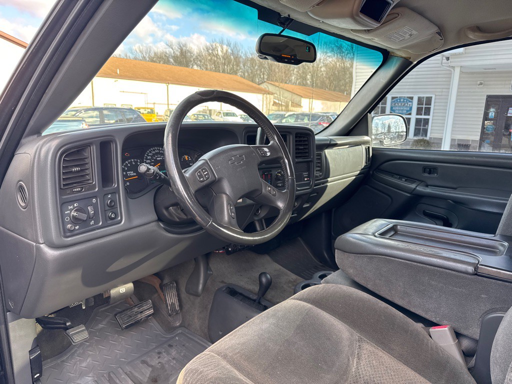 2004 Chevrolet Silverado 1500 Image 15