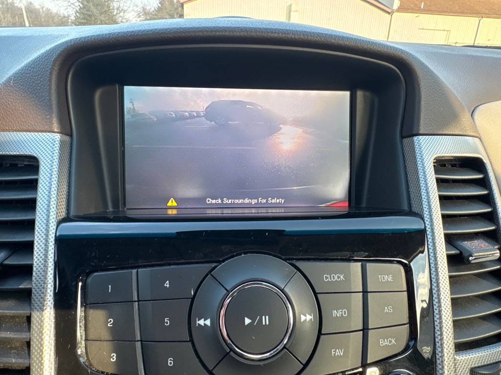 2014 Chevrolet Cruze Image 17