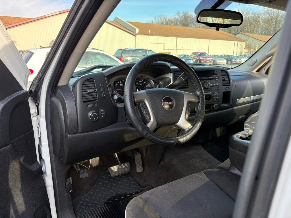 2010 GMC Sierra Image 13