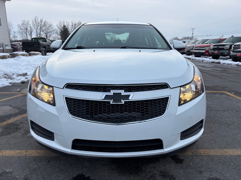2011 Chevrolet Cruze Image 3