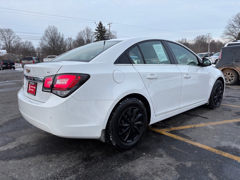 2011 Chevrolet Cruze Image 6