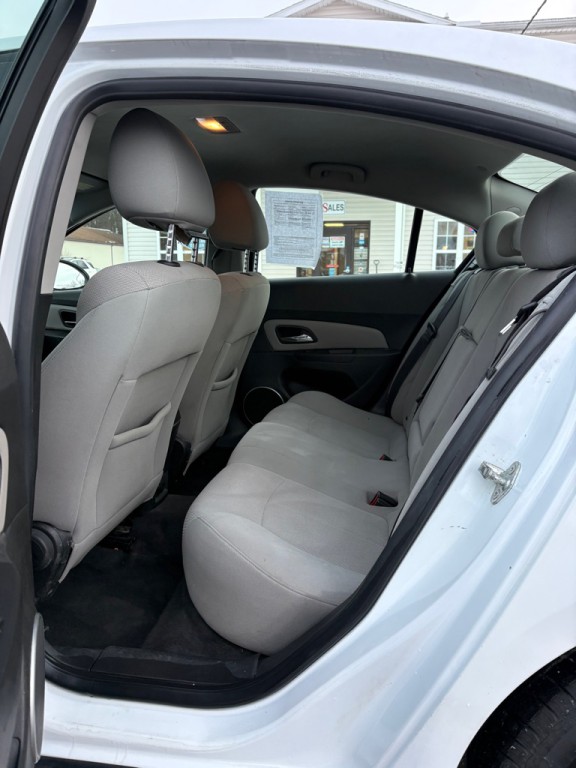 2011 Chevrolet Cruze Image 10