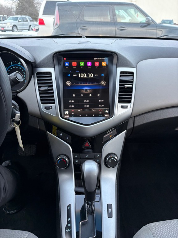 2011 Chevrolet Cruze Image 15