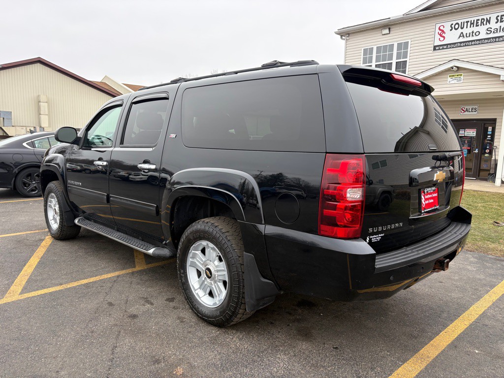2014 Chevrolet Suburban Image 8