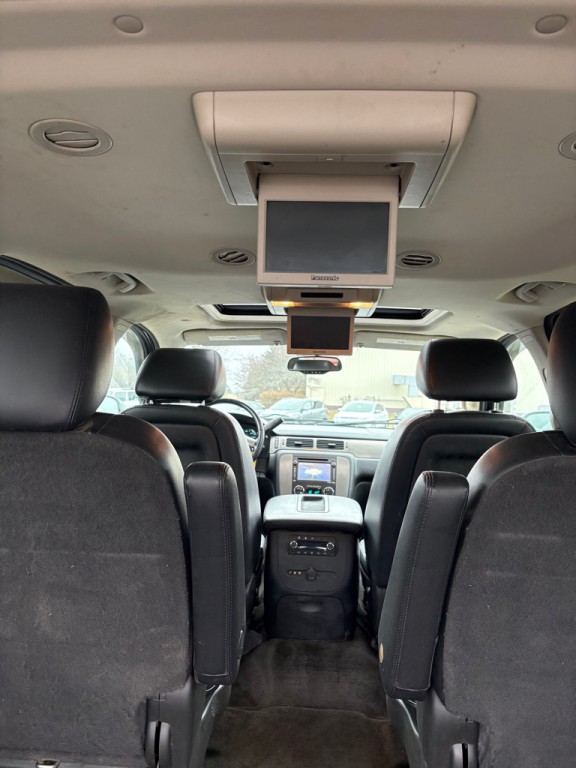 2014 Chevrolet Suburban Image 15