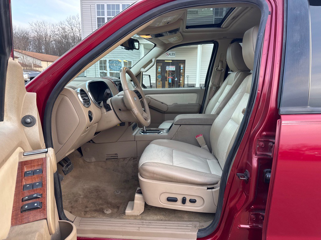 2010 Ford Explorer Image 10