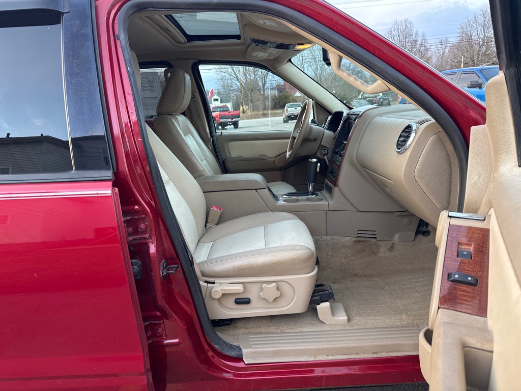 2010 Ford Explorer Image 12