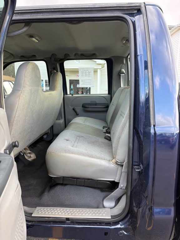 2004 Ford F-350 Image 10