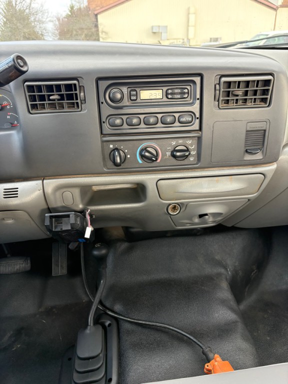 2004 Ford F-350 Image 15