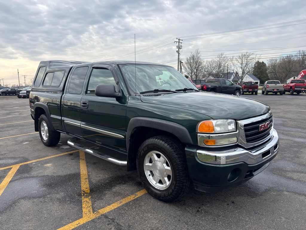 2005 GMC Sierra Image 4