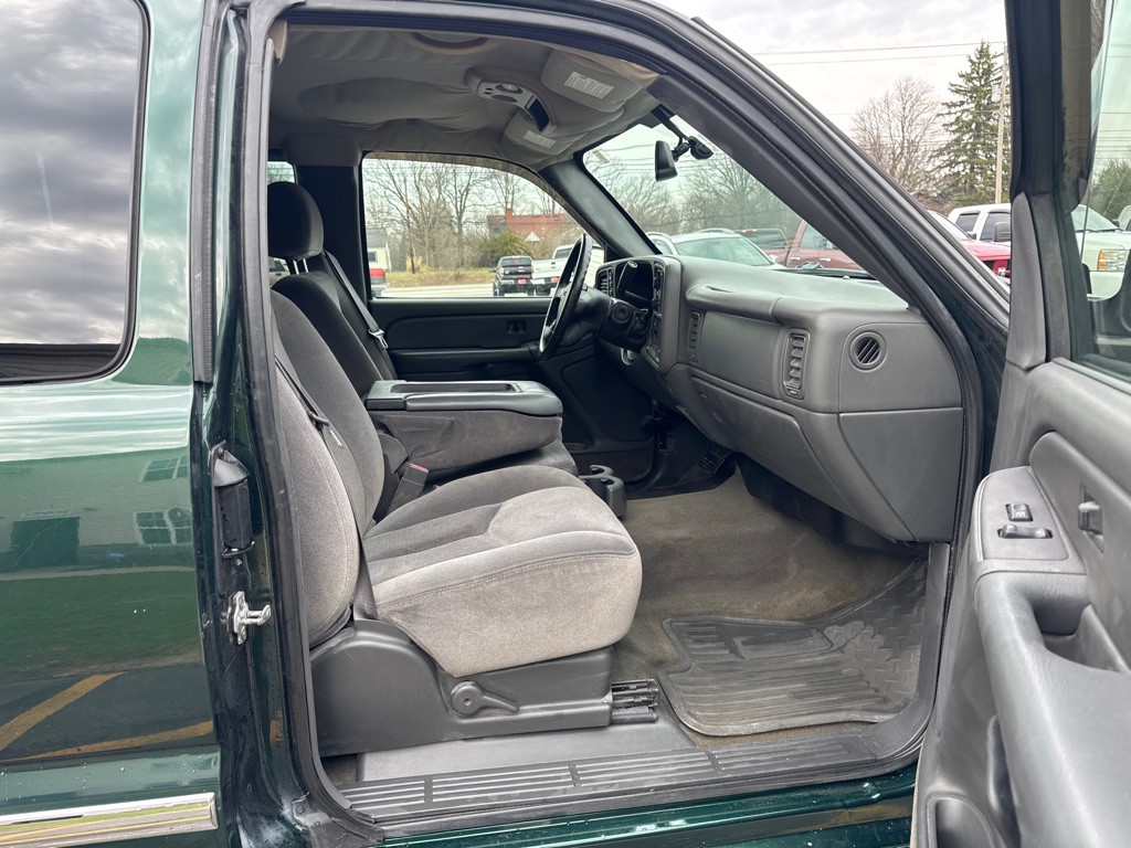 2005 GMC Sierra Image 12