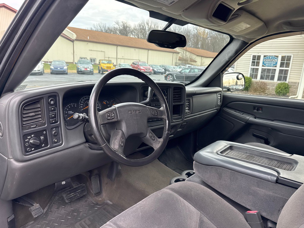 2005 GMC Sierra Image 14