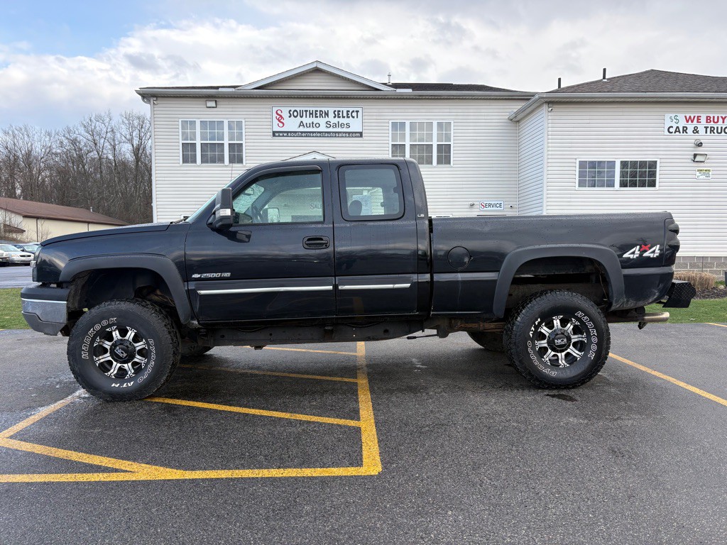 2004 Chevrolet Silverado 1500 Image 1