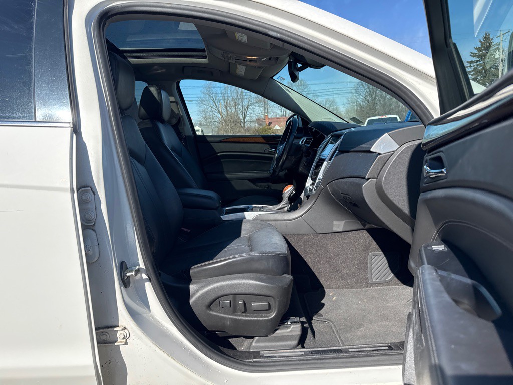 2013 Cadillac SRX Image 11