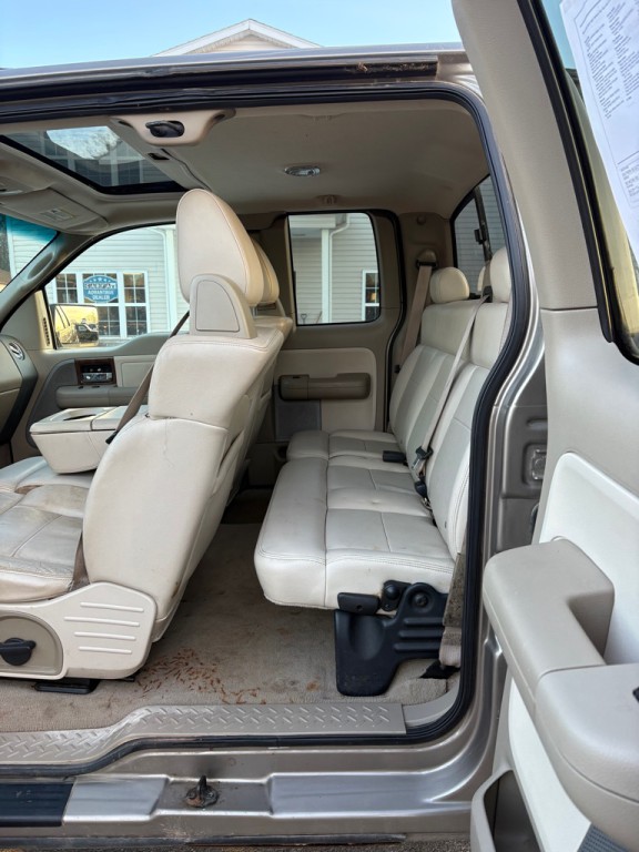 2004 Ford F-150 Image 10