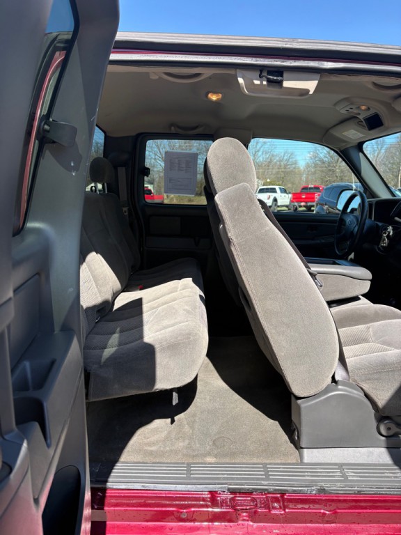 2005 Chevrolet Silverado 1500 Image 12