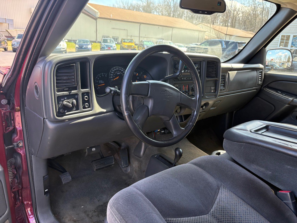 2005 Chevrolet Silverado 1500 Image 13