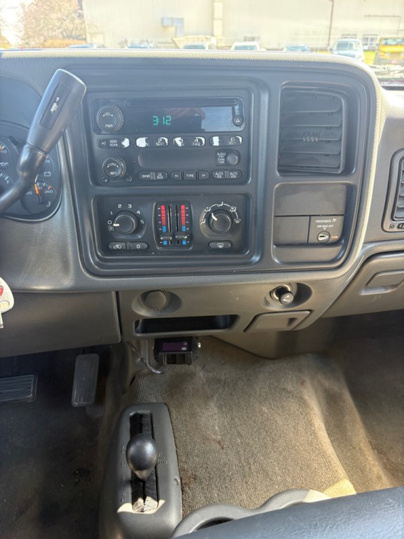 2005 Chevrolet Silverado 1500 Image 15