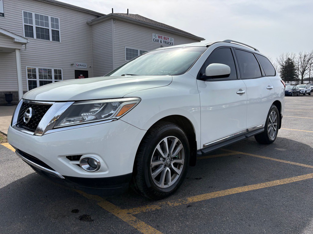 2013 Nissan Pathfinder Image 2