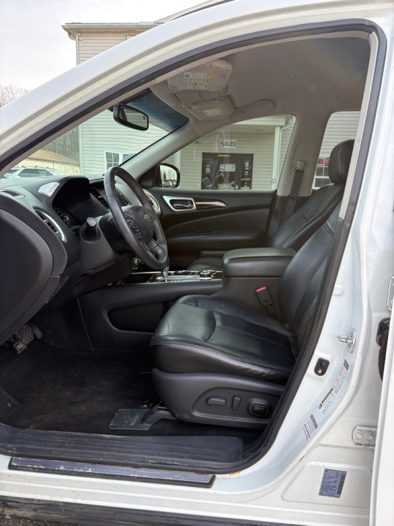 2013 Nissan Pathfinder Image 9