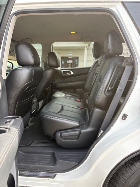 2013 Nissan Pathfinder Image 10