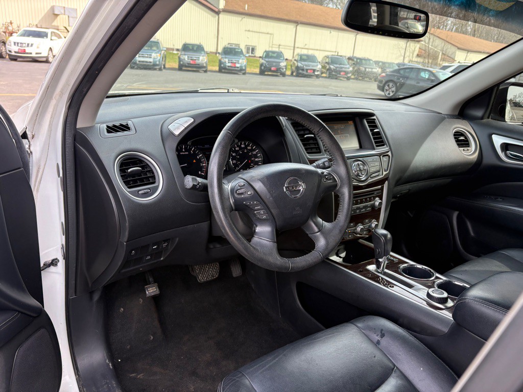 2013 Nissan Pathfinder Image 14