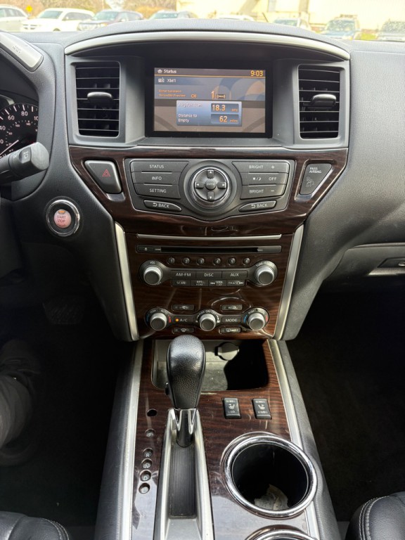 2013 Nissan Pathfinder Image 16