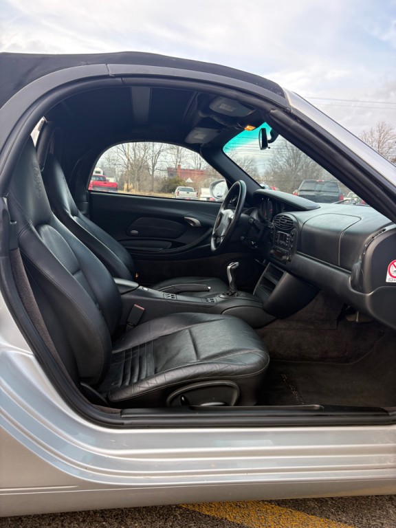 2000 Porsche Boxster Image 10