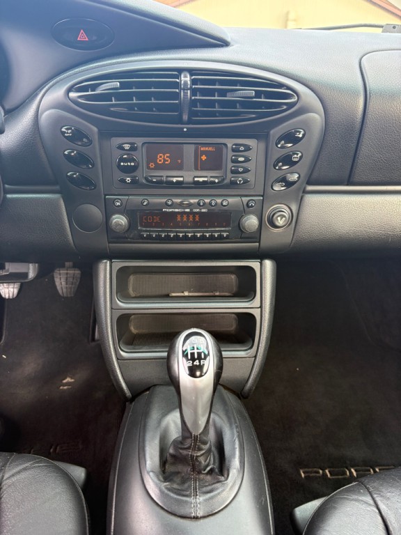 2000 Porsche Boxster Image 13