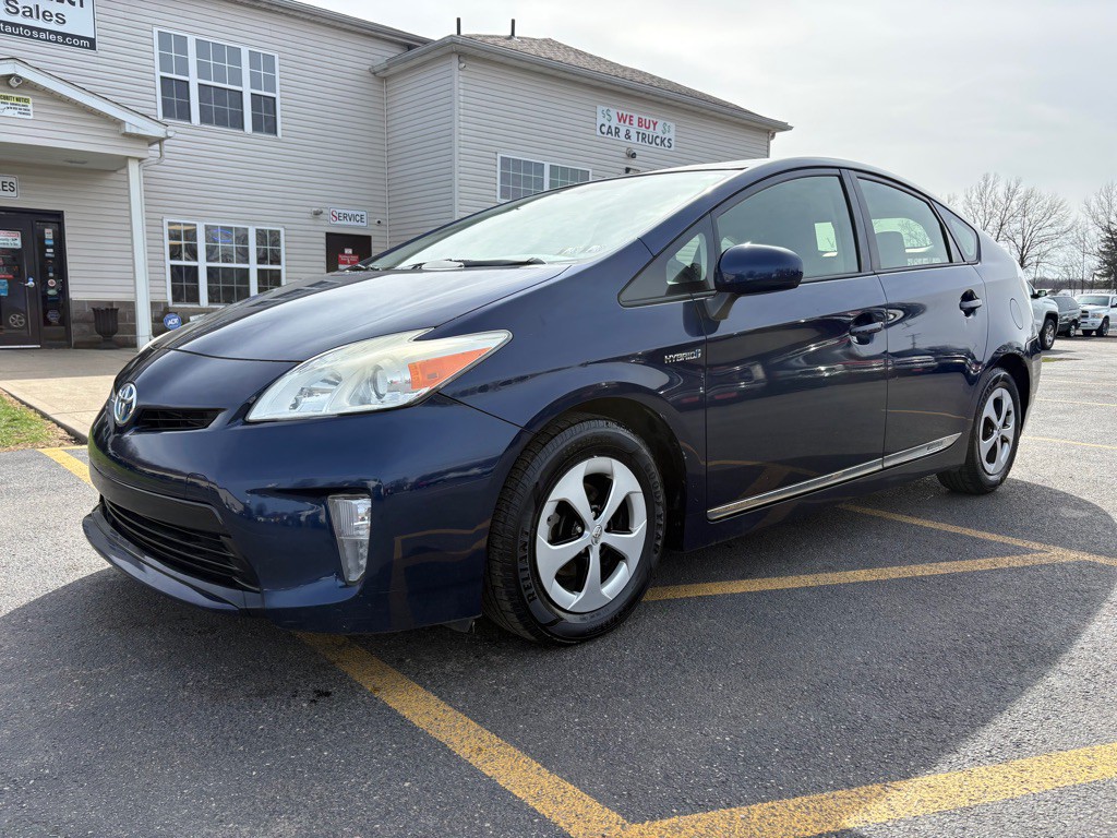 2014 Toyota Prius Image 2