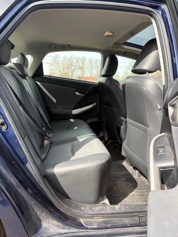 2014 Toyota Prius Image 12
