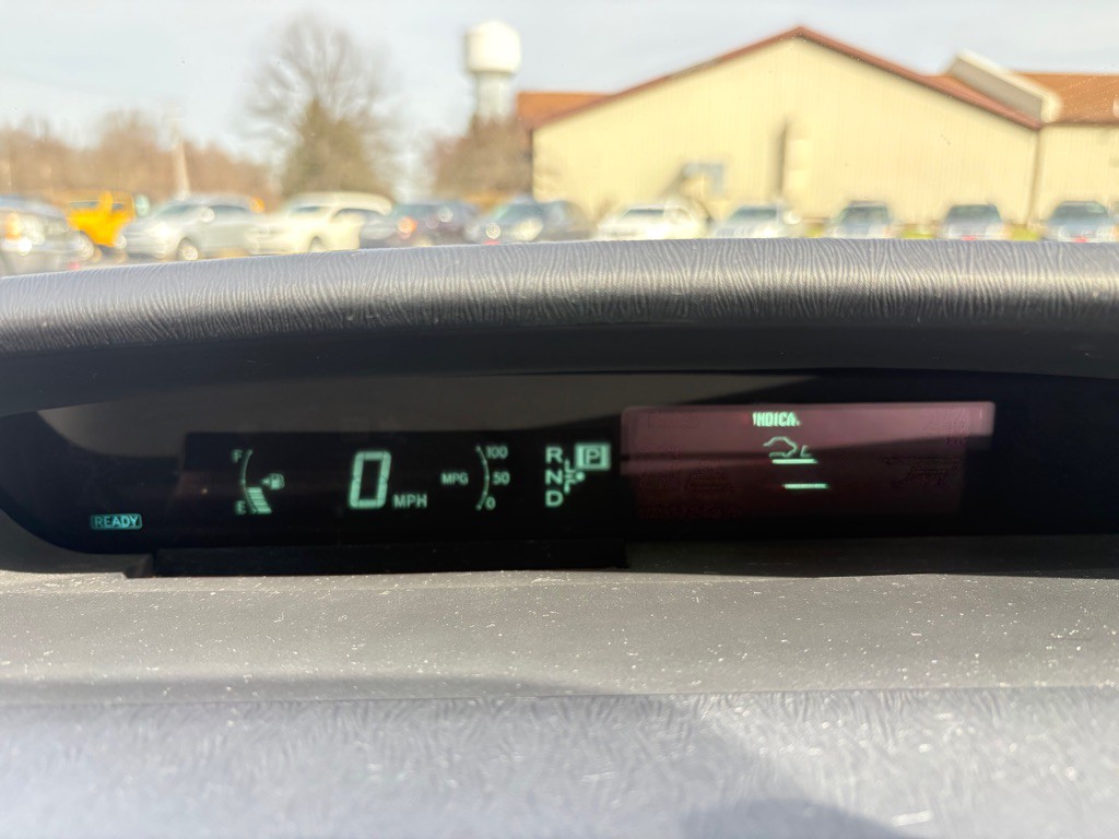 2014 Toyota Prius Image 14