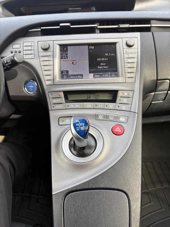 2014 Toyota Prius Image 15