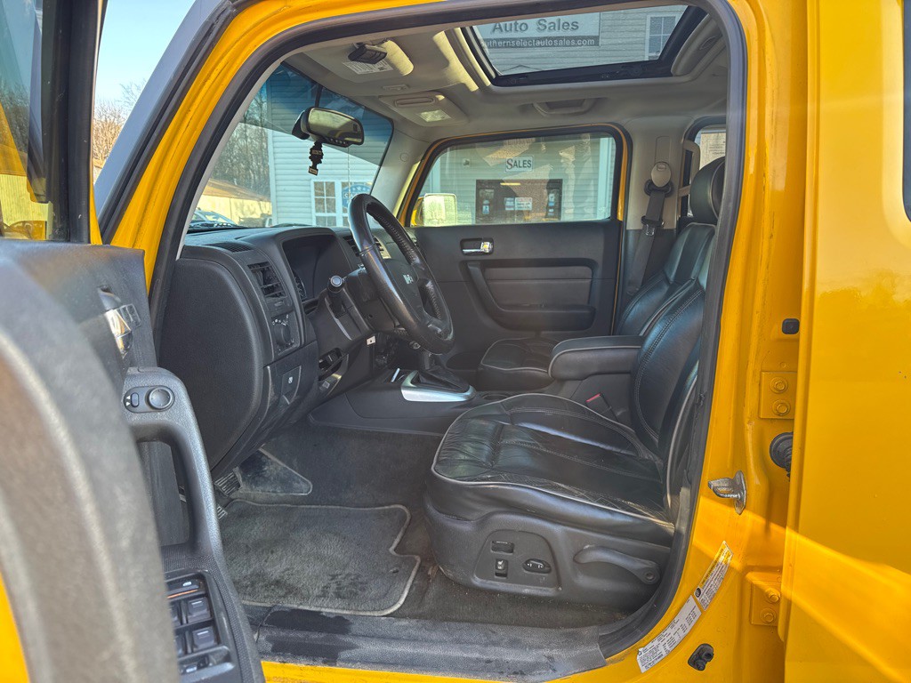 2007 HUMMER H3 Image 10